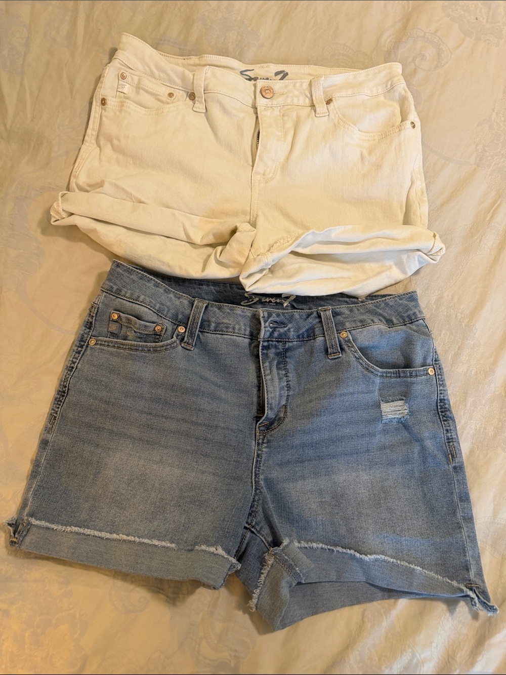Seven7 Two-Pair Denim Shorts Set - White & Light Blue women’s size 8